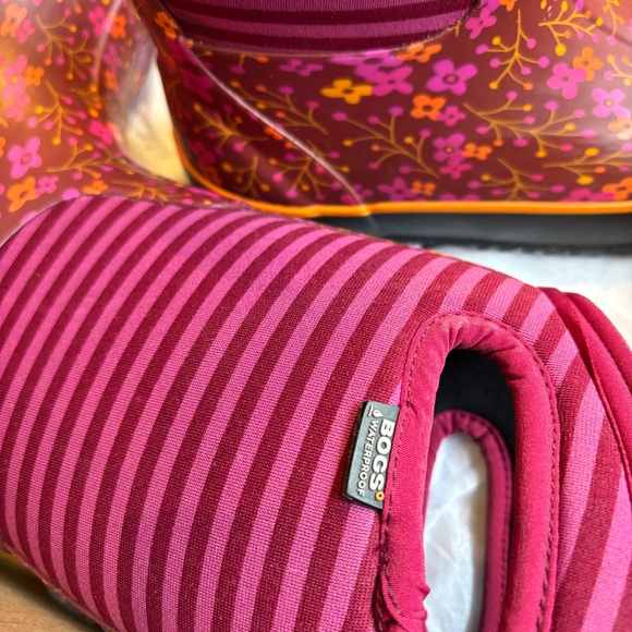 Youth size 13 Bogs, New In Box - Picture 4 of 9